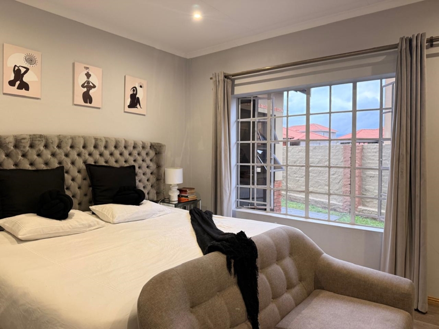 3 Bedroom Property for Sale in Waterkloof East North West